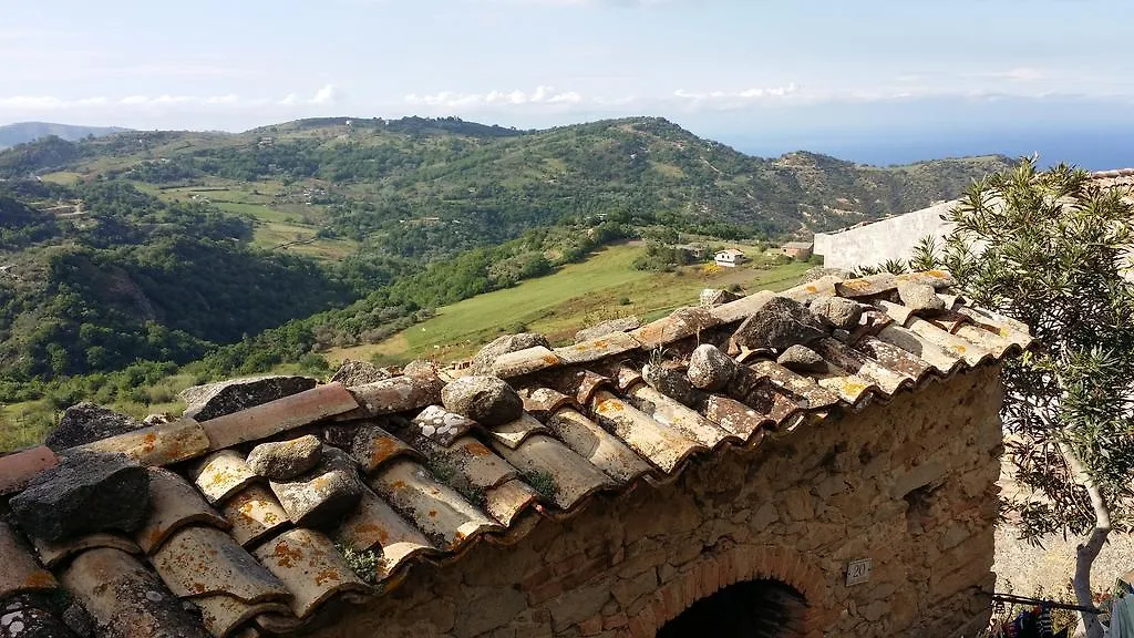 Appartement Borgo Franza Case Vacanze Basicò Italië