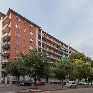 https://i-host-apartment-ettore-ponti-48.it-lombardy.com